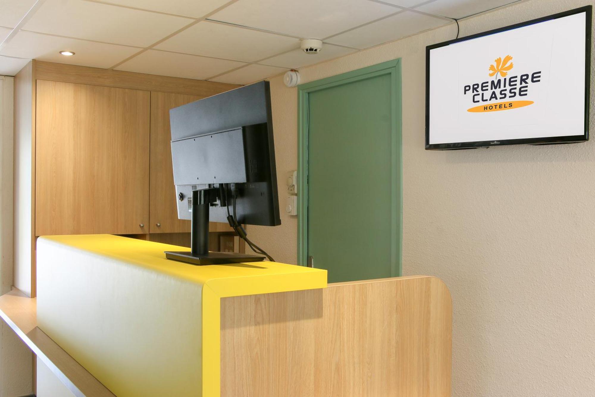Premiere Classe Aeroport Marseille Витроль Экстерьер фото